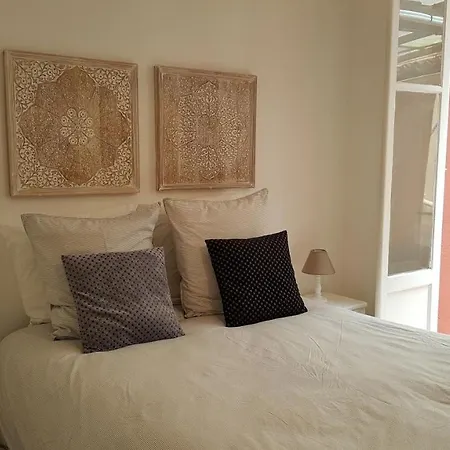Colonna Terraced Retreat شقة *