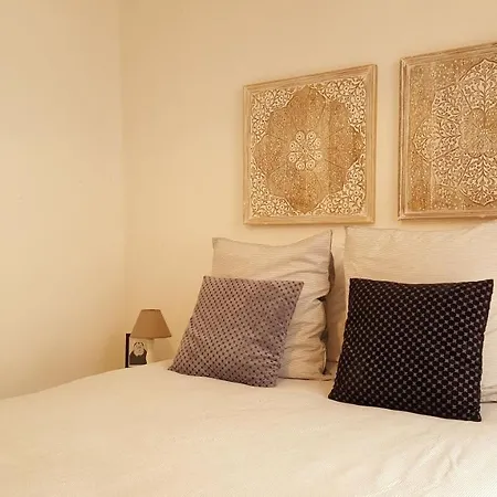 Colonna Terraced Retreat Daire