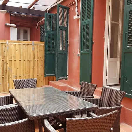 Daire Colonna Terraced Retreat
